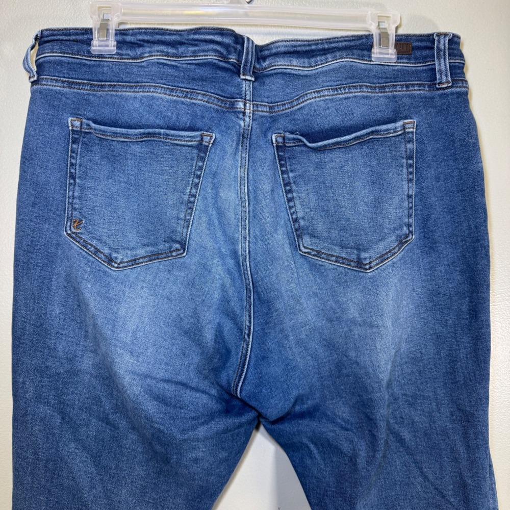 Kut from the Kloth Catherine Boyfriend Jeans Medium Wash Blue Plus Size 20W - Picture 3 of 7